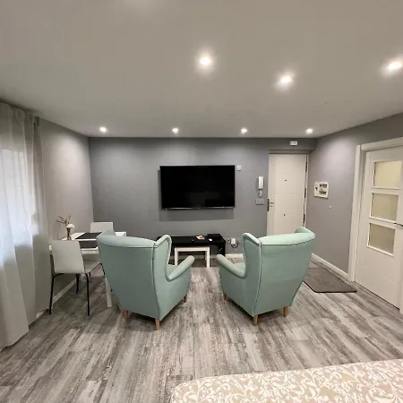 Apartamenticos Estudio Armas Ii * 萨拉戈萨
